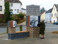 2013 wurden dann die sogenannten "Zeit-Steine" im Stadtgebiet von Solms verteilt.