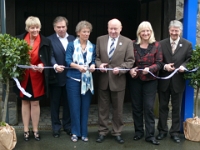 Am 20. Mai 2012 wurde der zweite Bauabschnitt der Glockenwelt feierlich von Frau Ministerin Kühne-Hörmann (rechts) eröffnet.
