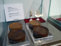 Spielsteine und Schachfiguren aus dem 18. Jahrhundert