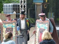 Das Straßentheater Companyia La Tal aus Barcelona mit „The Incredible Box“